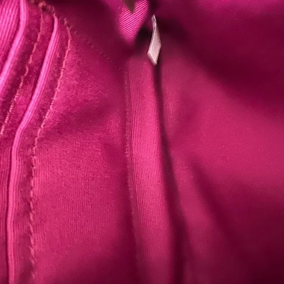 Corner Zip Wristlet In Signature Canvas - Picture 3 of 7